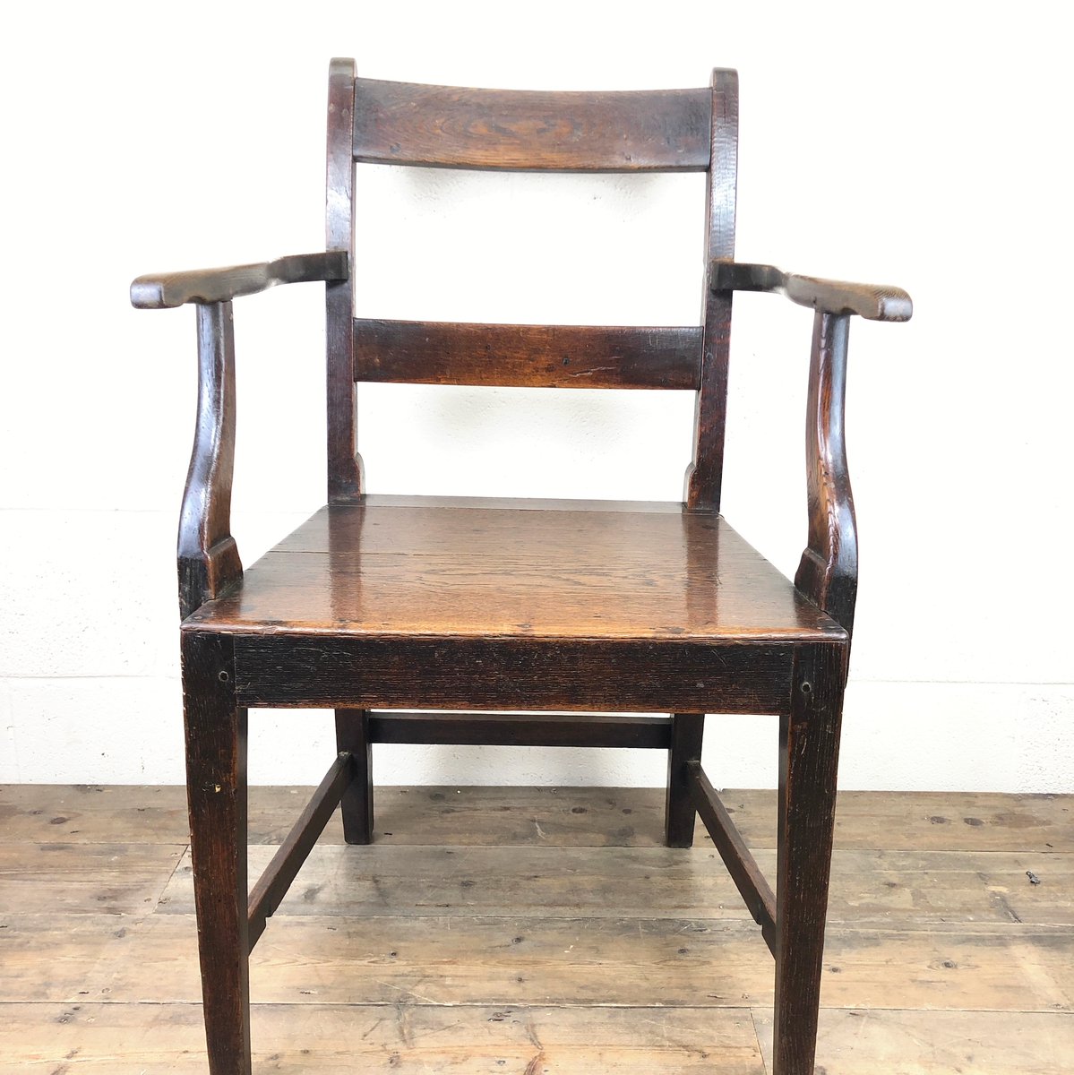 SOME THINGS ARE JUST CLASSICS...

Like this antique 19th century Welsh oak bar back farmhouse style armchair - £145. 

Now available online l8r.it/ib7I

#farmhouse #interiordesign #antiquefurniture #antiquechair #oakfurniture #countryfurniture #antiques