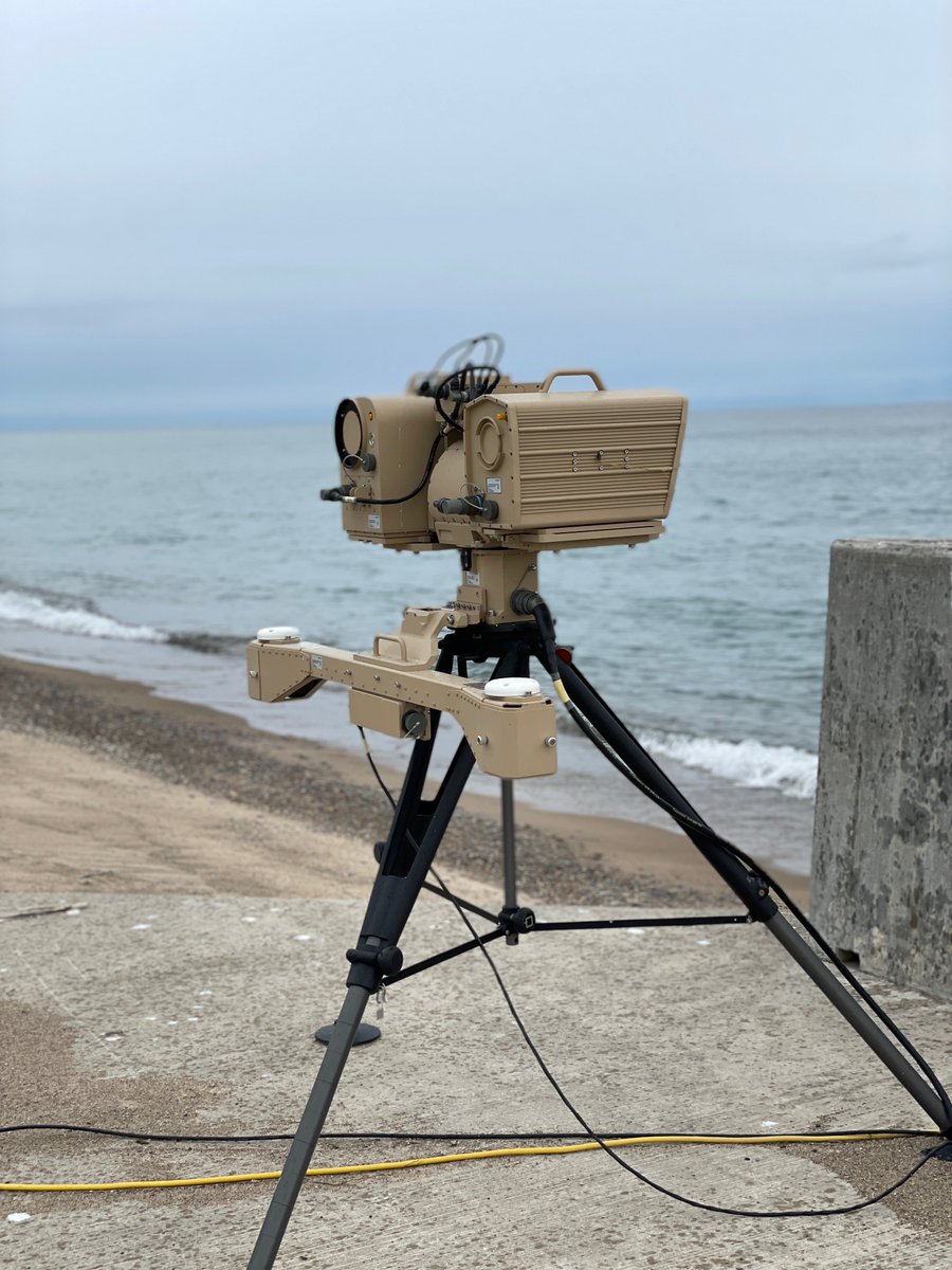 USBPChiefDTM's tweet photo. Have you ever seen an Electro-Optical super long-range observation system? That’s #TechTuesday talk for the long-range camera we use to spot illegal traffic attempting to enter our area of operations, day or night. #technology #cbp #borderpatrol #lawenforcement https://t.co/zkRXYroPWo