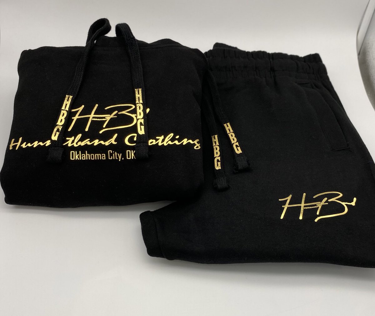 HunnitbandGrand's tweet photo. 🚨SWEATSUIT SZN 🚨

ORDER NOW $75!

•Worldwide Shipping
•Delivery Available 
•All Sizes Available 

Via Cashapp, PayPal, Apple Pay or Cash!

#HBGCLOTHING #OKLAHOMACITY https://t.co/6BMLPBRCBI