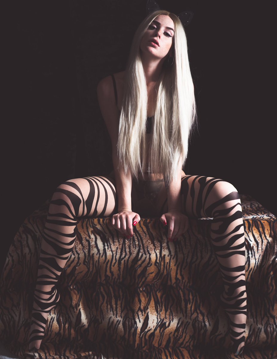 UkMistressLeeBU's tweet photo. Send 50 and let’s Skype #Findom https://t.co/utTEO1pip6
