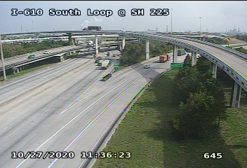 This is #txwx! Amarillo (I-27/I-40) v. Houston (I-610 SL at SH 225). WILD! 📷: TXDOT