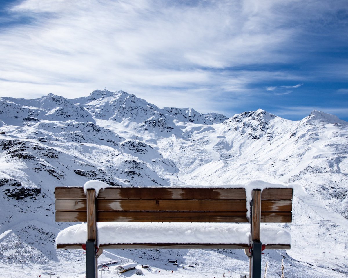 Val_Tho's tweet photo. Il a neigé 20cm la nuit dernière à Val Thorens ❄️ https://t.co/g8oV4zuj8k