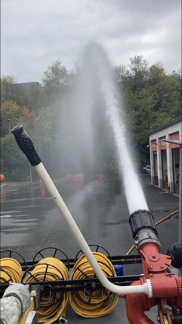 asvb74's tweet image. EN 15182-2 Deff:Dmax-10%
Deff:50mts (2400lpm/7bar).
Alcance efectivo tb delimita nuestra max. distancia seguridad a la que podemos aplicar blitz attack