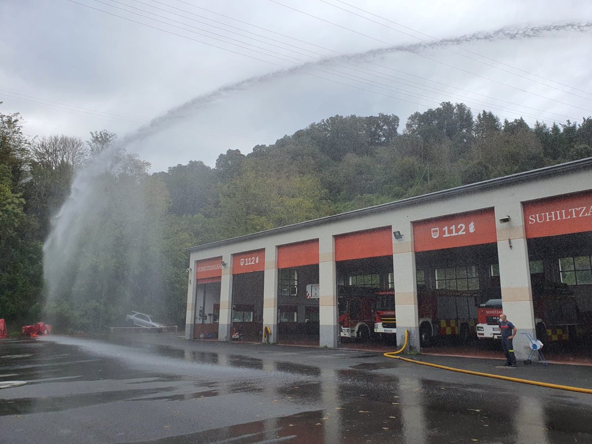 asvb74's tweet image. EN 15182-2 Deff:Dmax-10%
Deff:50mts (2400lpm/7bar).
Alcance efectivo tb delimita nuestra max. distancia seguridad a la que podemos aplicar blitz attack