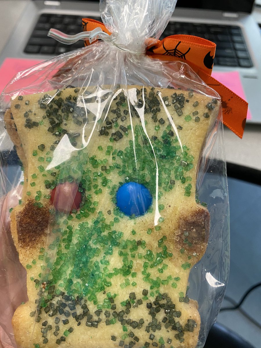 I got the sweetest treat this morning! I can’t wait to take a bite 😊 thank you <a href="/Trusty_Teach/">TrustyTeach</a> and her amazing kiddos for a yummy surprise! #tatemtweets #collsedu #bekind