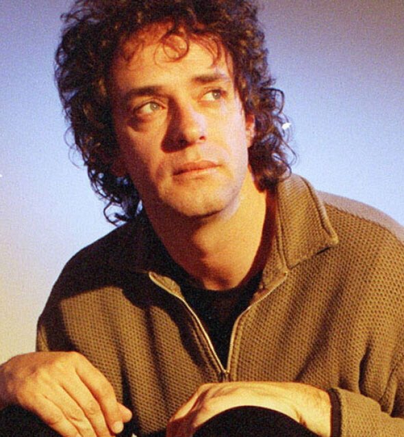 qrpress_'s tweet photo. A casi 27 años de uno de los mejores discos del Rock en Español: ‘Amor Amarillo’ de Gustavo Cerati https://t.co/rVqZc1gpID https://t.co/a0Twy9GTik
