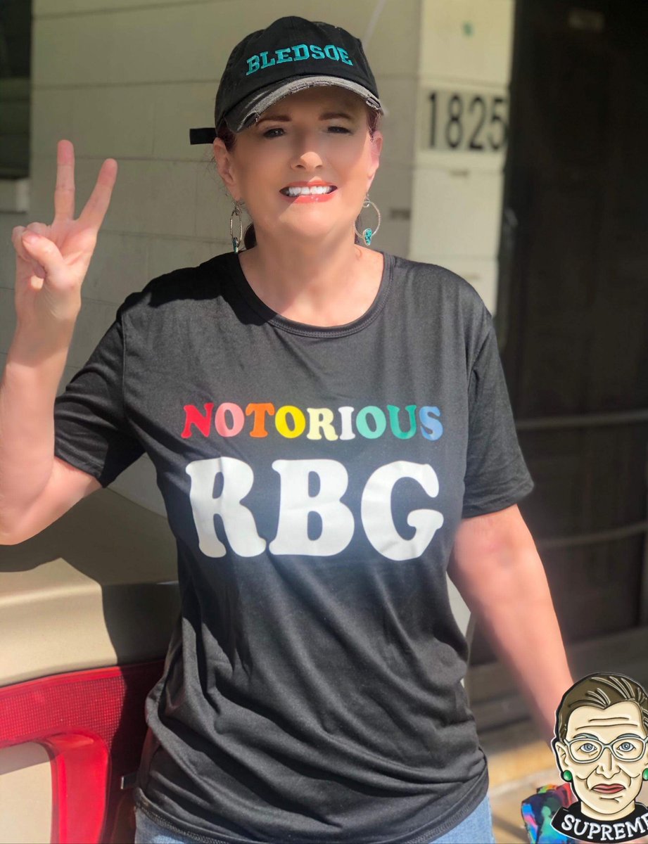 KimBledsoe14's tweet photo. #RBGStrong https://t.co/sh6uFUJSUo
