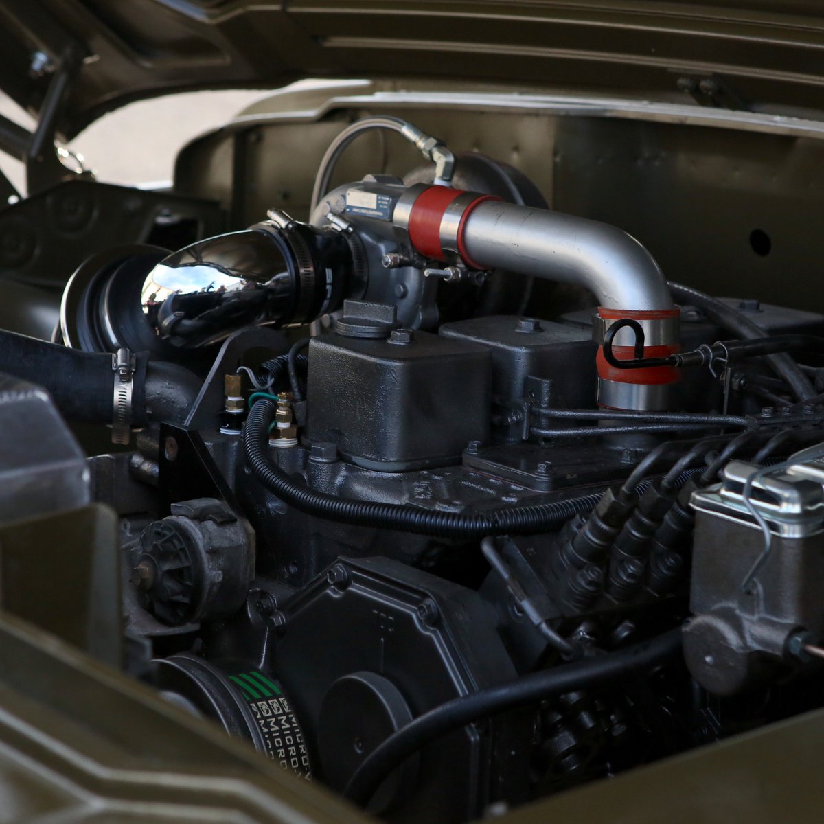 DiscovTurboTV's tweet image. A Vietnam-era Jeep gets pressed back into service! Watch a NEW episode of Garage Squad TONIGHT at 9/8c on MotorTrend! 

Stream NOW with the @MotorTrendApp! 
➡️ bit.ly/34107ne

#GarageSquad #MotorTrend