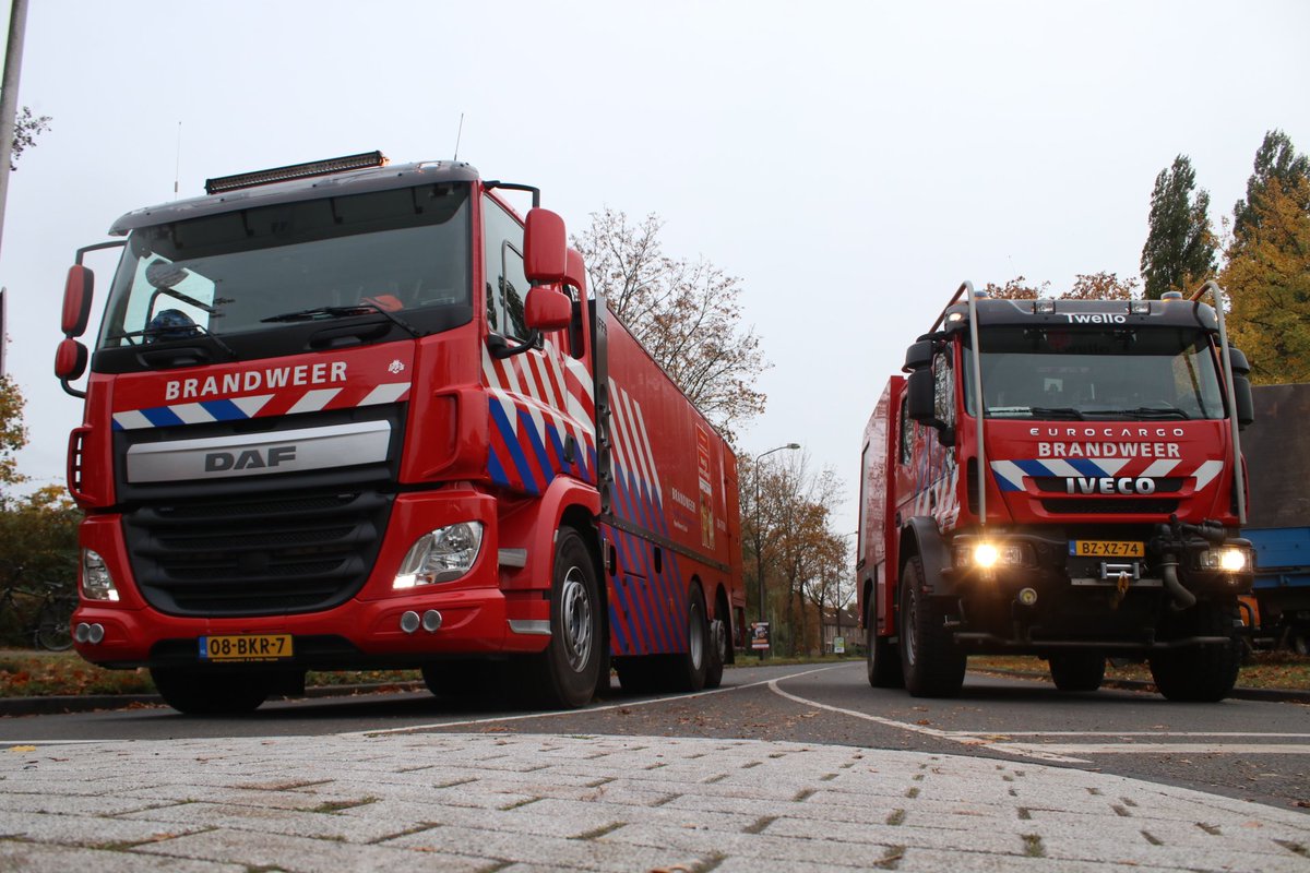 milanholtman112's tweet image. Vanmiddag is tijdens graafwerkzaamheden op De #Eglantier in #Apeldoorn een hoofdgasleiding geraakt, de brandweer kwam met meerdere voertuigen ter plaatse om het incident te bestrijden, netbeheerder Liander had met ongveer 1 uur en 15min het lek gedicht.@LogisVNOGWest