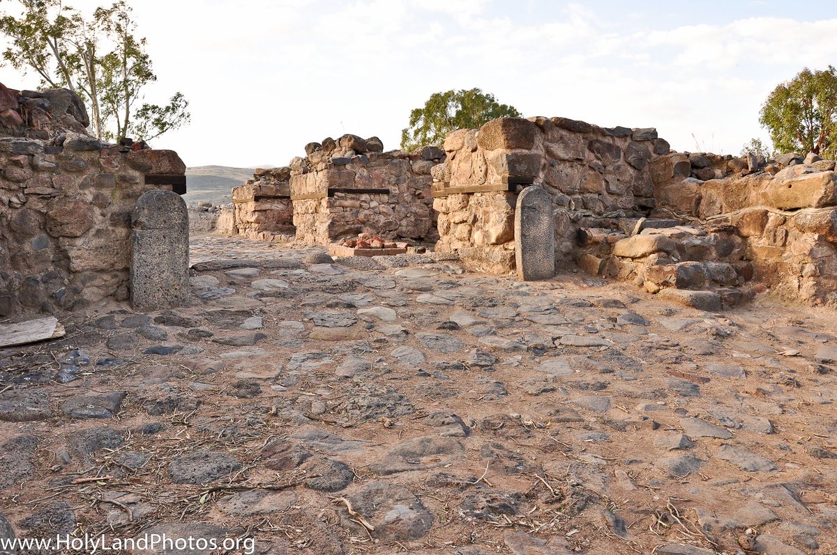 go2Carl's tweet photo. Israel: et–Tell = Biblical #Geshur home of #Absalom (2 Sam 3:3; etc.) 22 acre site. Rami Arav's "Bethsaida" — Photos of Iron Age (- OT site) and view to Sea of Galilee - 1 mi. to SW Additional photos https://t.co/1AyltV7Caj https://t.co/1nbygaKTgO