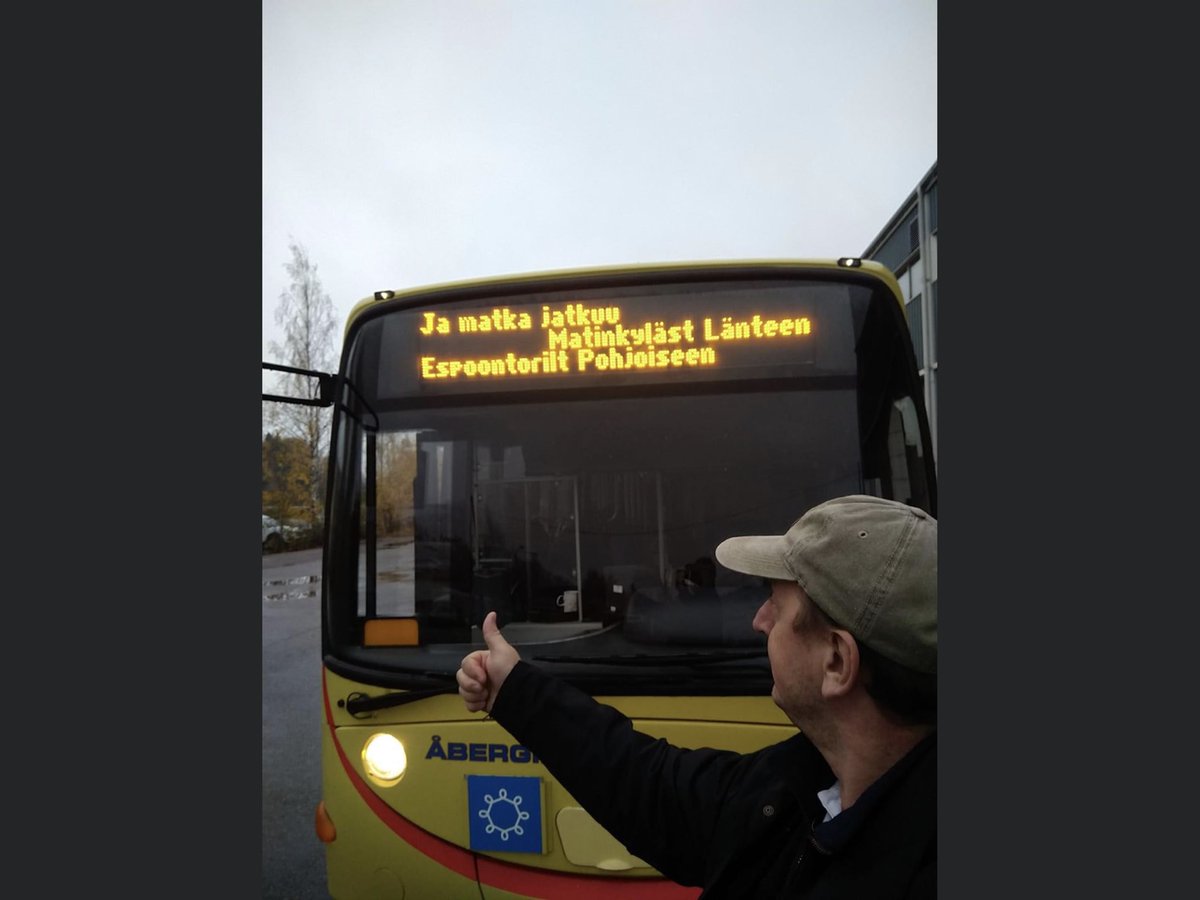 NinaPeppi's tweet photo. Maailan hyväntuulisin bussikuski Beki!🙂 https://t.co/tt8BUEmyIm
