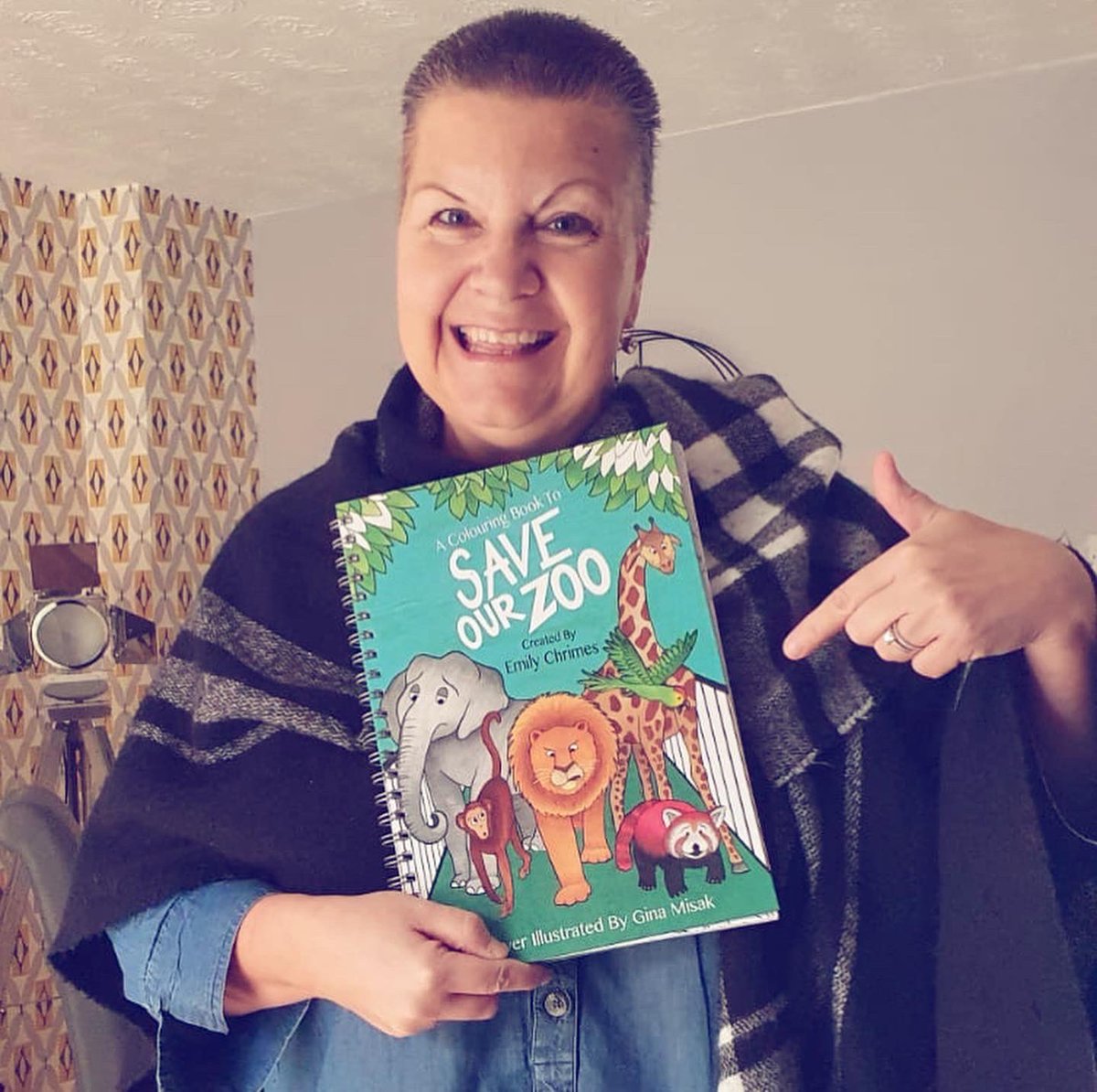 saveourzoo's tweet photo. Brilliant to see lots of happy faces with our finished book ✨☺️ #saveourzoo #chesterzoo https://t.co/ch7kl3FN5t