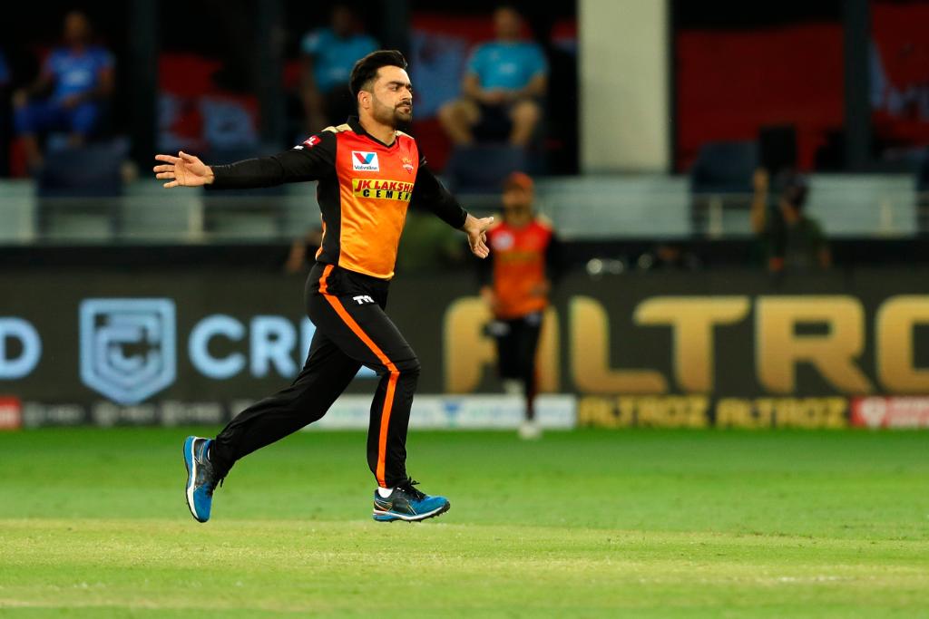 ICC's tweet photo. An incredible spell by Rashid Khan at #IPL2020 🤯 

4️⃣ overs
3️⃣ wickets 💥💥💥 
7️⃣ runs

Is he the best spinner in world cricket at the moment? https://t.co/sponRS985b