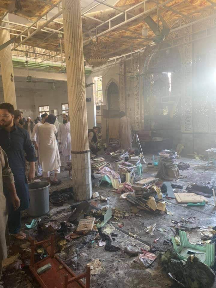 ShahinakakarMPA's tweet photo. پشاور مدرسے میں دھماکہ ،صوبائی نائب  صدر اے این پی ایم پی اے محترمہ شاہینہ کاکڑ کی سخت الفاظ میں مذمت
دہشت گردوں نے ایک مرتبہ پھر پشاور میں معصوم اور بے گناہ بچوں کو اپنی بربریت کا نشانہ بنایا
معصوم بچوں کو دہشت گردی کا نشانہ بنانے والے انسان کہلانے کے مستحق نہیں، درندے ہیں https://t.co/QUk4LhBWrh