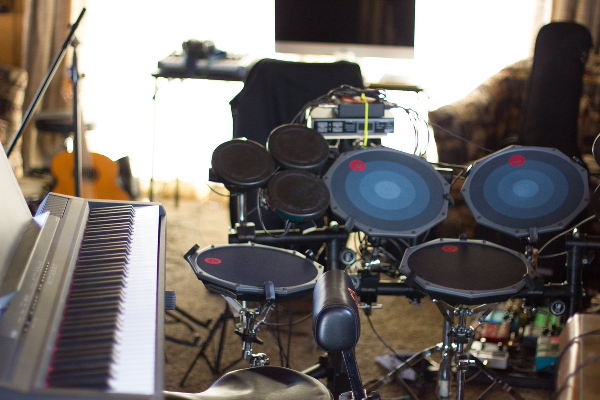 bewareofsafety's tweet photo. Some gear from our Mabon sessions in Big Bear, CA back in 2015. #postrock #musicgear #musicbattlestations https://t.co/xD0GbLS2zt