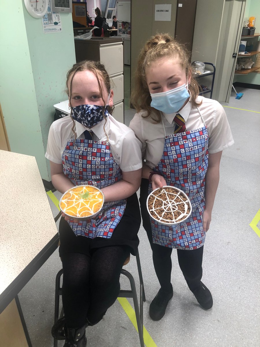 cardi_he's tweet photo. 1.5 making more spooky crispy cakes for Halloween 👻🎃 first time cooking and followed all safety protocols and had fun while doing it @CN_HS https://t.co/b5KuWFt8Wq