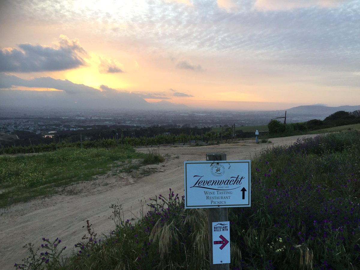 Chasing Sunsets with <a href="/TeamMutualSafes/">Team Mutual Safes</a> #WeAreMutual 🌞🚲👌🏻