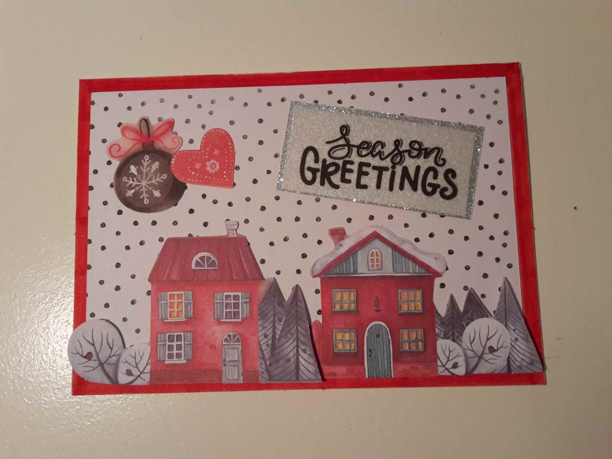 I signed up for  #tbtbsanta postcard swap today. If you have too, any of the postcards out of this thread might come your way! (And there are still more to be made, yay!)  #amcrafting  #christmas  #postcards  #snailmail