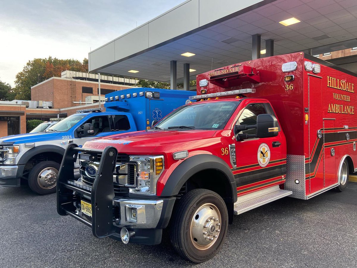 🚑🚑 What a beautiful image of two of our @braunambulances customers, Hillsdale Volunteer Ambulance Service and Englewood Health after a busy few days of responding to calls! Thank you for sharing and your dedicated service to your communities!