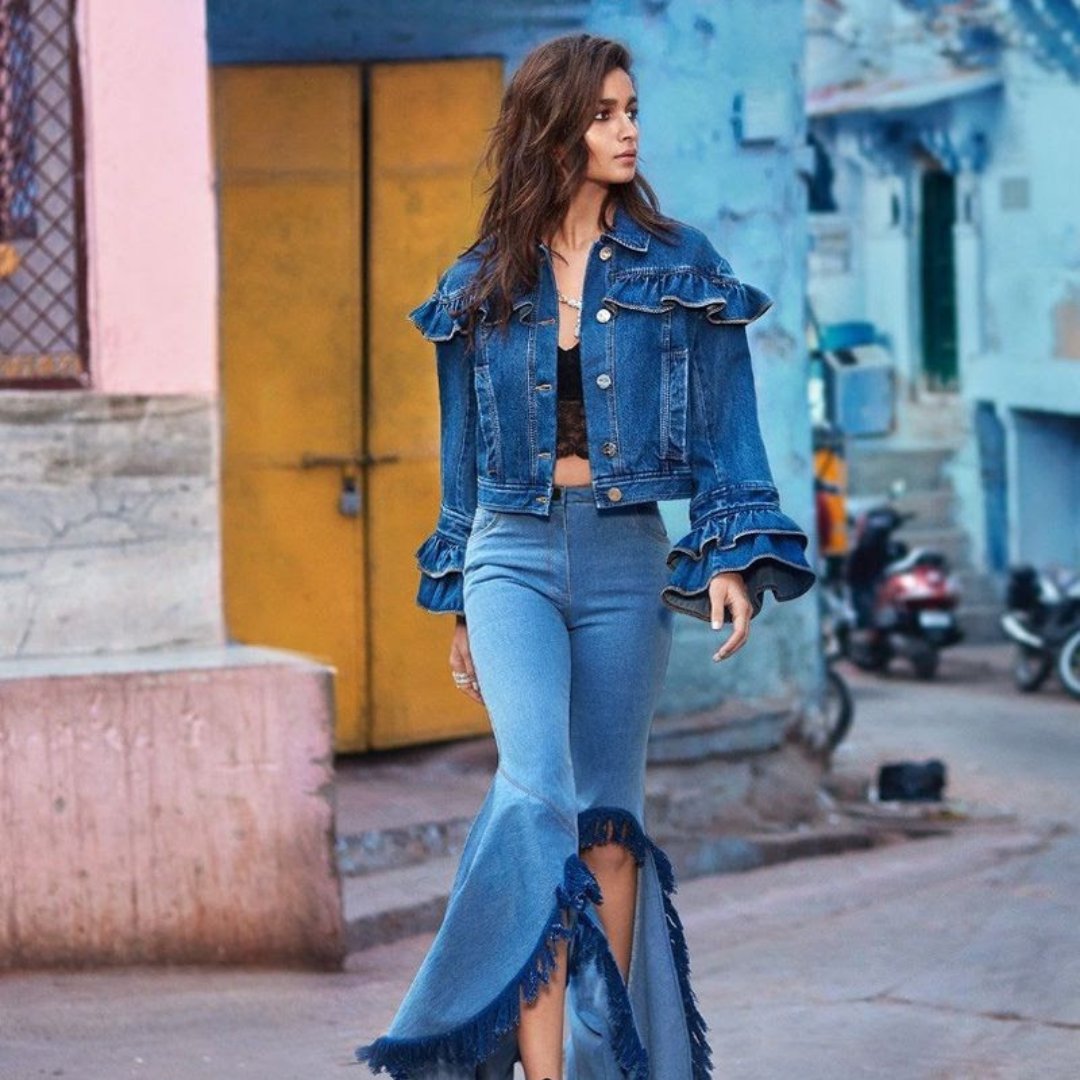 Seams4Dreams's tweet photo. Did you know it’s #denim that may be leading the fashion sector, regarding #innovations and #technologyimprovements? 👖💙As one of the most polluting categories, denim has been most closely watched for its adverse impacts. We always loved denim...!😎😎 #sustainablefashion https://t.co/VgNc6NHdeF
