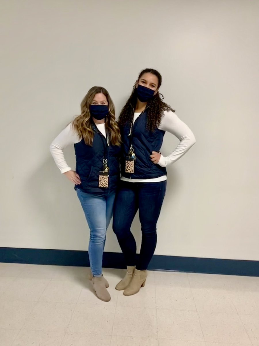 PHSClassof2023's tweet photo. Found some Math Department twins! 👯‍♀️ @blue_council 

(just a slight height difference) @jambardj @PHS_MS_WELLS @leenheeb #SpiritWeek https://t.co/NJbXKaB4kU