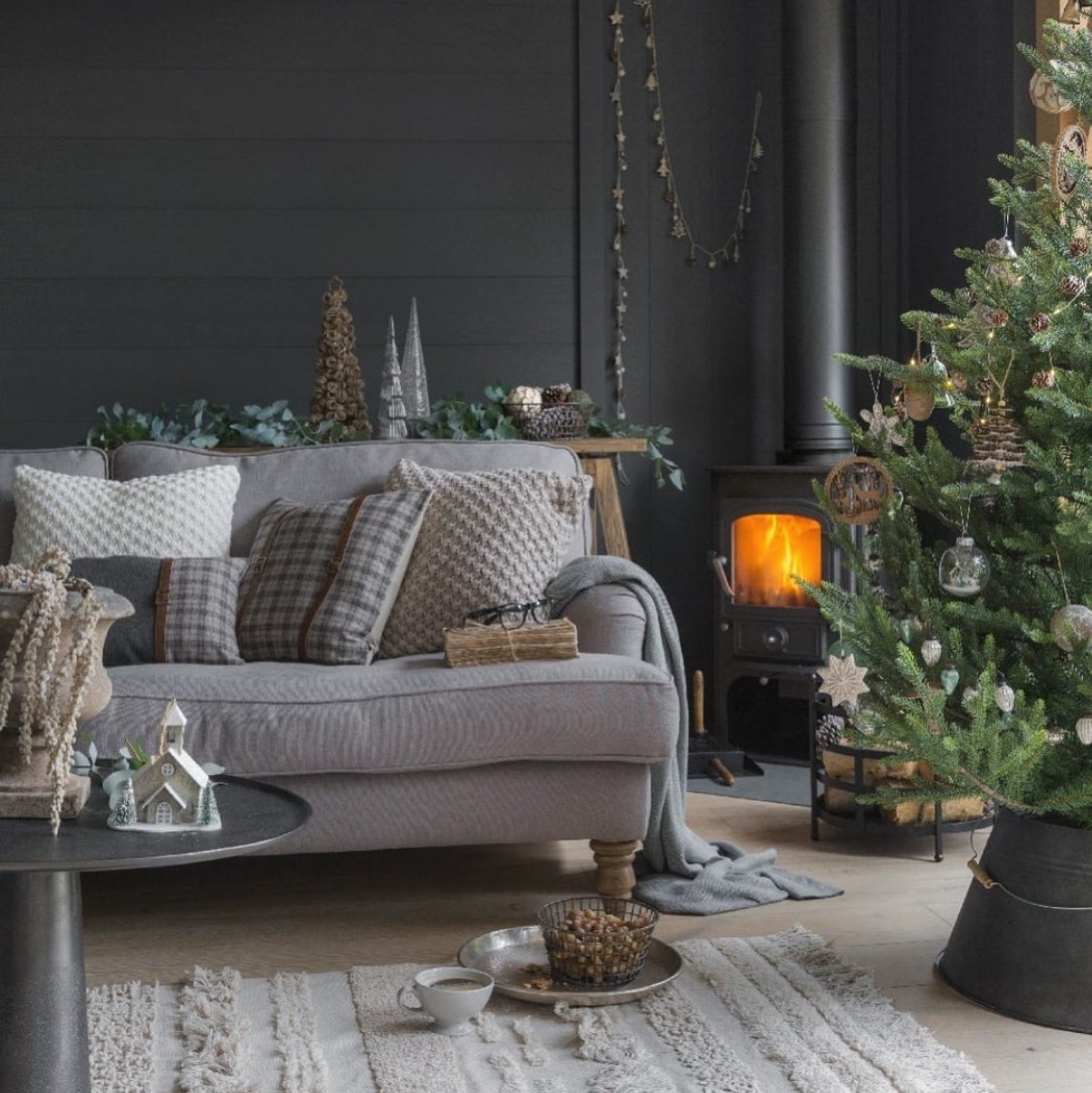 ECLocations's tweet image. Location #OTB246 getting us in the mood for Christmas with this beautiful shot from a recent shoot with Amara Living 🎄🔥

Thank you Tracy for sharing this with us!