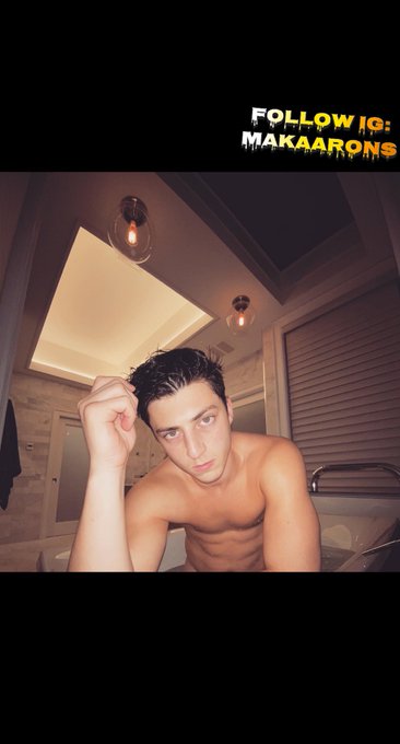 🐣 https://t.co/dUcOp5QZzY