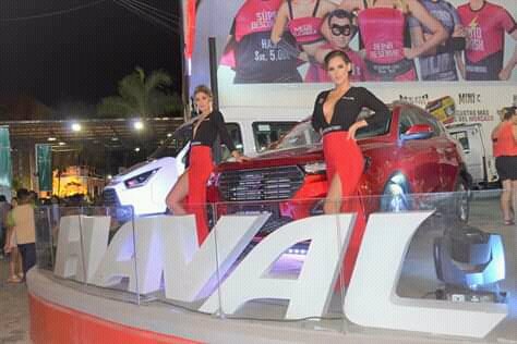 BoliviaHaval's tweet photo. Recordando la Expocruz 2019 junto a hermozas modelos.
#Autokorp
#ConfianzaAutomotriz https://t.co/zQIF6DZwVr