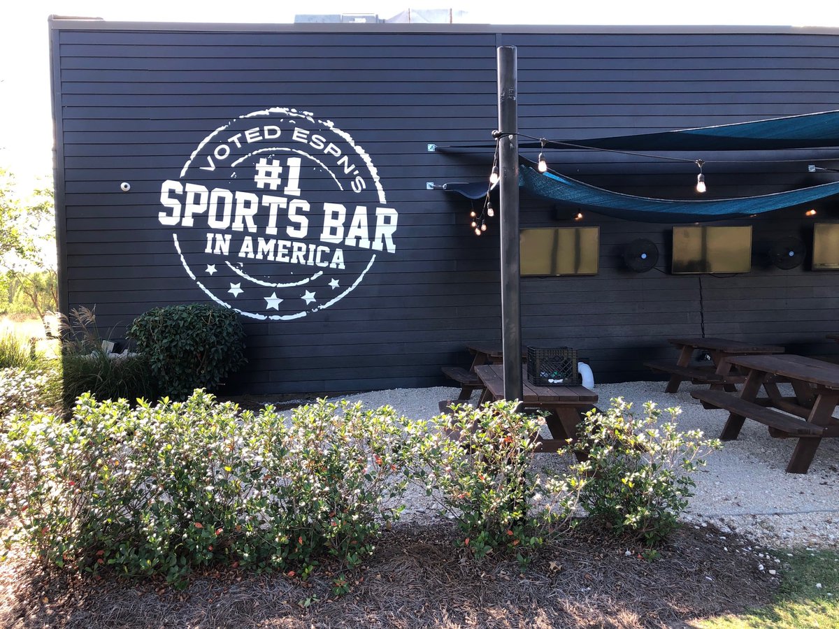 CCI_Productions's tweet photo. Every wall, every surface, is a valuable branding opportunity. Don't waste it. Looking good @walk_ons👍 #MadeByCCI https://t.co/BwR0T4VpHX
