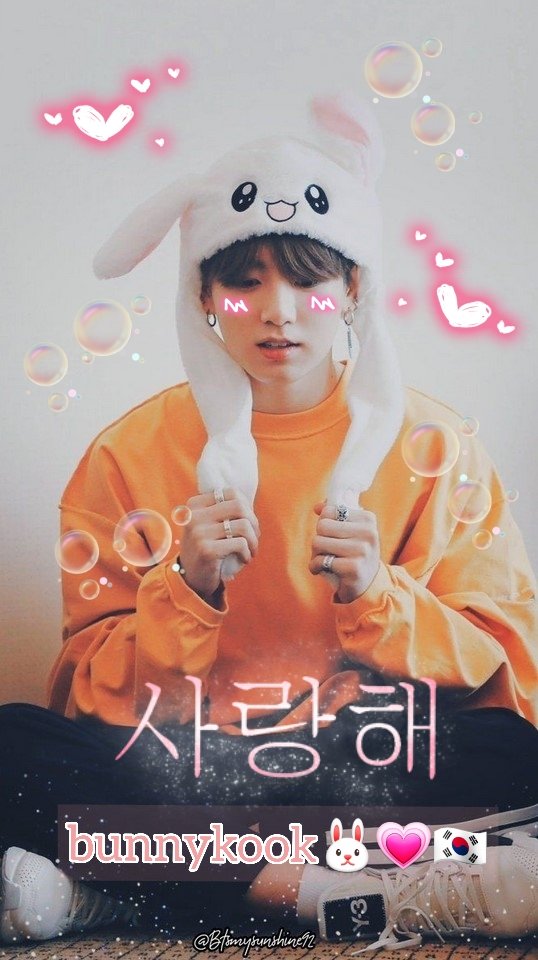 BTSARMYloveFor1's tweet photo. @BTS_twt Jungkookie your voice is amazing
You are proving that you are called GOLDEN MAKNAE for a reason
💜💜💜💜💜💜💜💜💜💜💜💜💜

*sorry for my English 👉👈 https://t.co/nVrESBM8oA