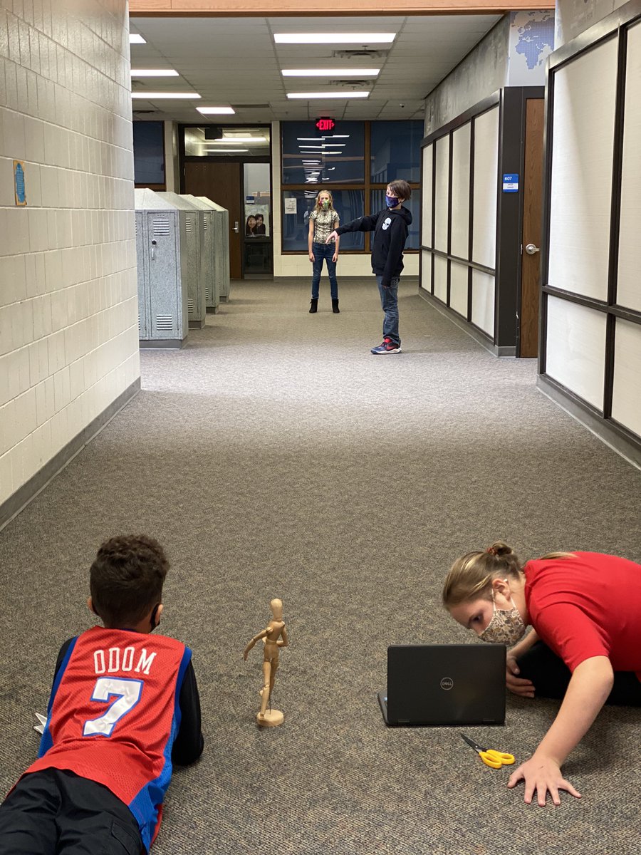 SchrammLovesArt's tweet photo. #nmsstangs working on Forced Perspective Photography to show the Element of Space! #ArtEd #forcedperspective #proud2bmps #funinart #socialdistanceart https://t.co/zVwzNZ4Vfg