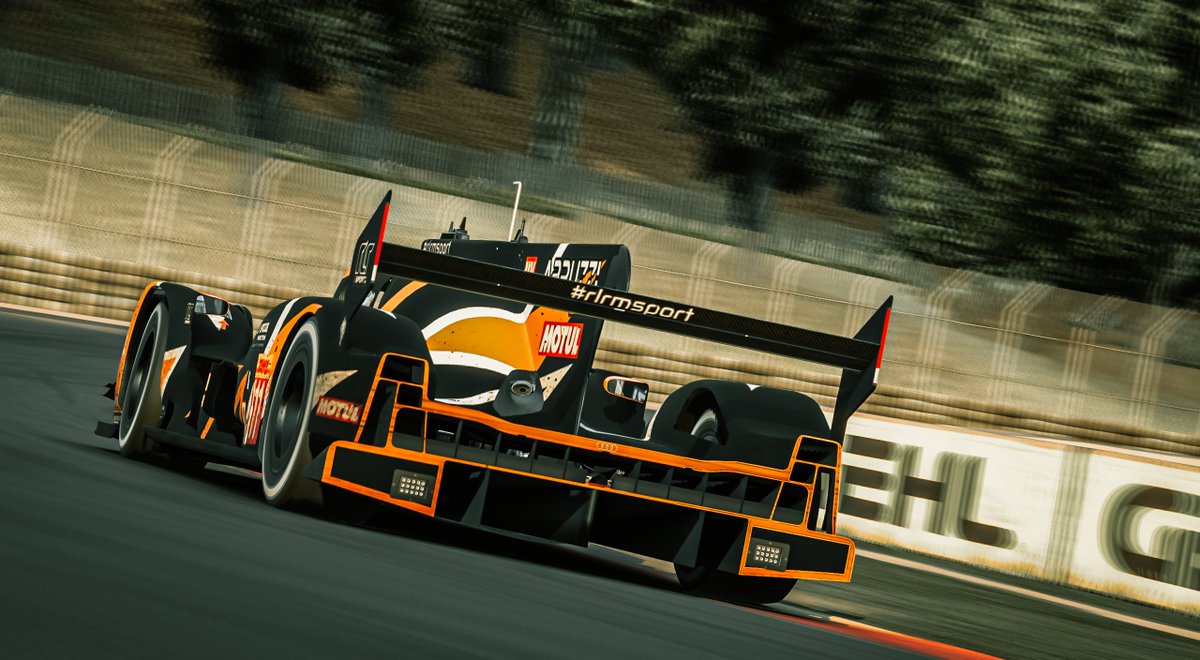 RLRMSPORT's tweet photo. ๐RLR #eSports pushed to #victory in Round 2 of the #iELMS at @roadamerica, recovering from an early crash to #win the six-hour #sim race!๐
#RLRMSport | #ELMS | #4HPortimao | #Motul | #PoweredbyMotul | #YourWearYourWay | #iRacing https://t.co/9eT1RCKWRM