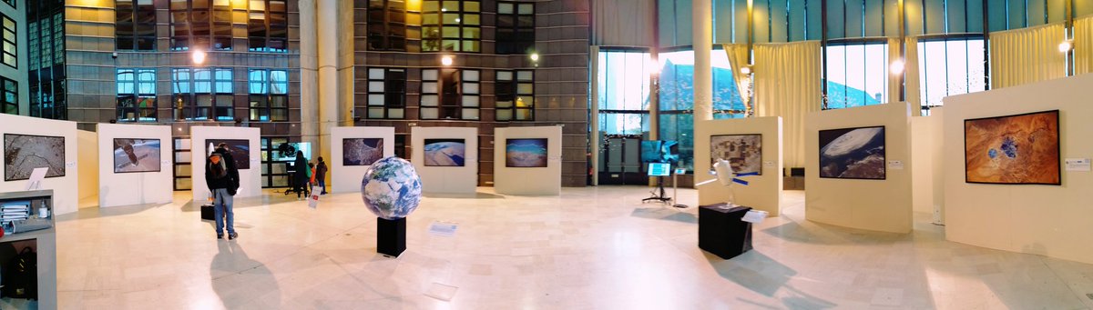 Superbe exposition de l astronaute Thomas Pesquet, au delà de la beauté des photos à bord de l ISS une vraie prise de conscience sur notre planète et nos modes de vie. Expo de <a href="/Thom_astro/">Thomas Pesquet</a>, Thomas Pesquet à découvrir à l hôtel de département du Puy de Dôme #ClermontFd