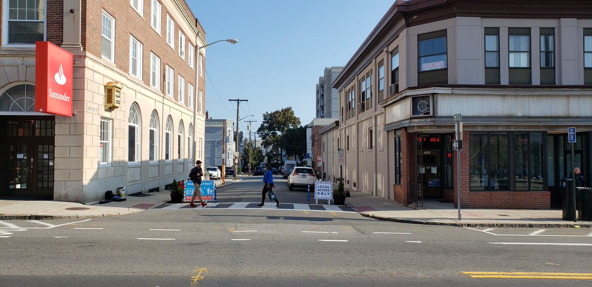 neighborways's tweet photo. Uncrowded buses & bus stops, faster bus trips, shared streets and real time arrivals in @cityofeverettma -- all made possible through #ReimagineBroadway! #neighborways #sharedstreets https://t.co/ph7HfySKAL