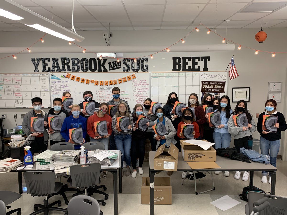 Yearbooks for the 2019-2020 school year are in‼️

Distribution will be next week! 🎉🎉