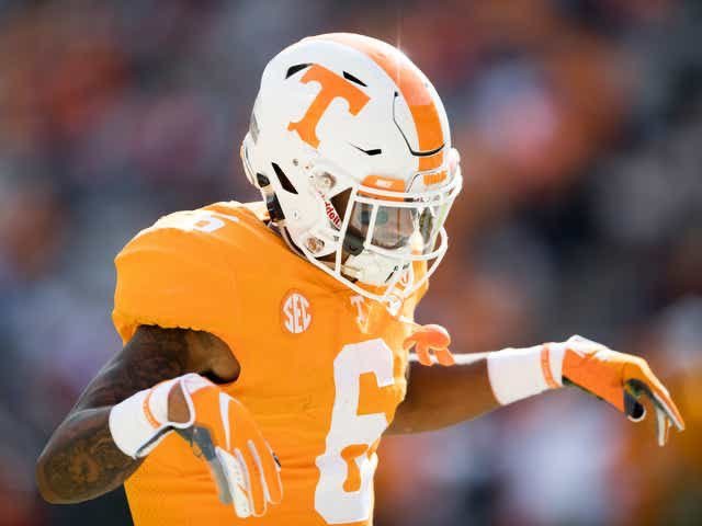 byron_97's tweet photo. I am blessed to say that I have received my first Sec offer from the The University of Tennessee thanks to @rmchester00 @shelton_felton @ChampGMG @BurksBlitz @GMCCoachBert @CoachOsovet https://t.co/4DlFDMzrq4