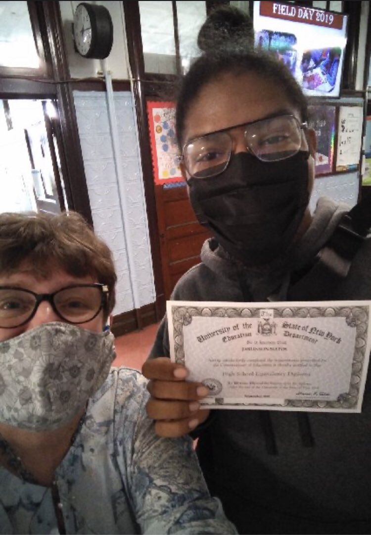 samaramohamed_'s tweet image. YABC/ P2GQ 2020 GRAD!!!! So happy to work with my colleagues from YABC to support JM!! 💙👌😎  👨‍🎓 @willoughbYABC #thisisteamwork