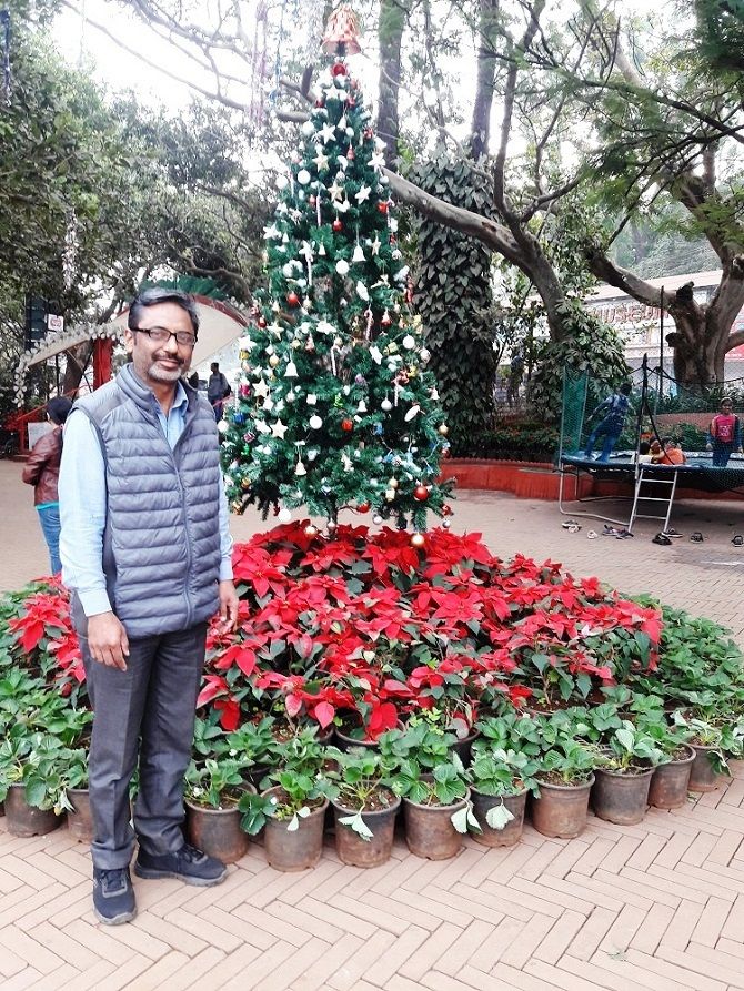 SukhvDotCom's tweet photo. Mapro garden is a beautiful small place in #Panchgani area in #Maharashtra coming from #Mahabaleshwar. With modern styled gardens it is a perfect place to take selfies and snaps with families and friends.
https://t.co/GXEuGJd5kd
#travel #solotravel #india #maprogarden https://t.co/RLvEdYOHqd