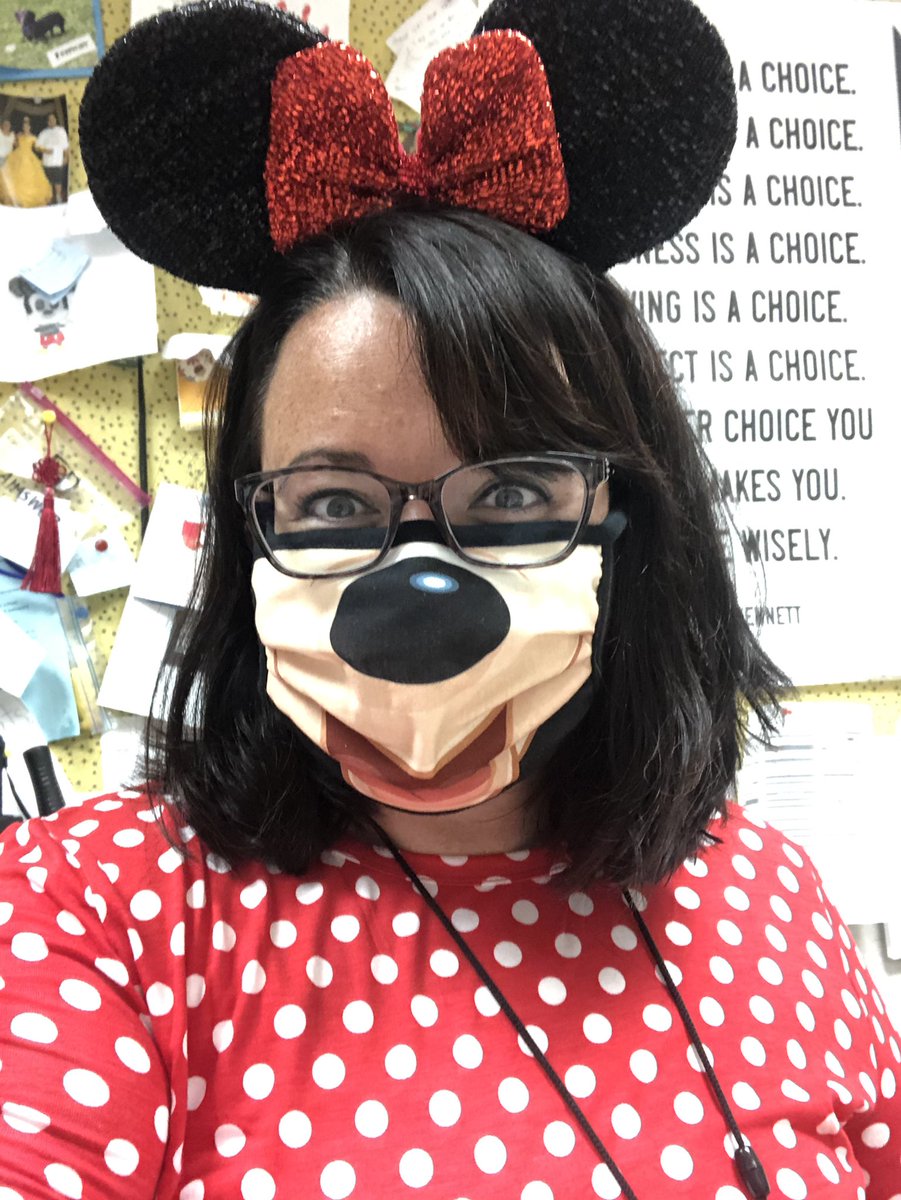 mrsdifonso's tweet photo. 🎃Celebrating Halloween with Cohort A today! #WeAreBES #Boo https://t.co/9xlRXGoEWH