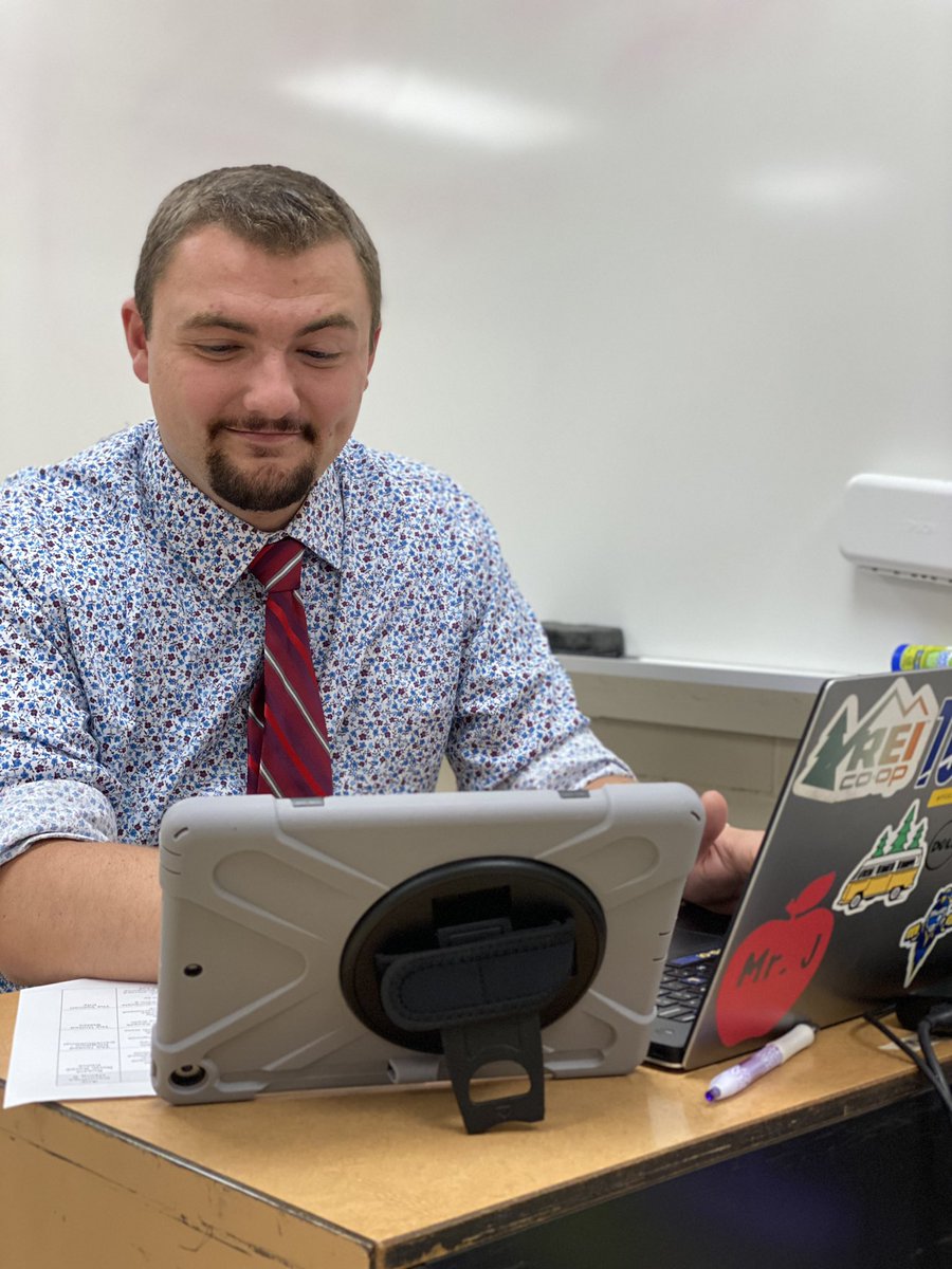 Our own @JessingEthan leading our MVP students as we recap types of government today on our <a href="/Google/">Google</a> Meet on Classroom! #onlinelearning #wearemaumee