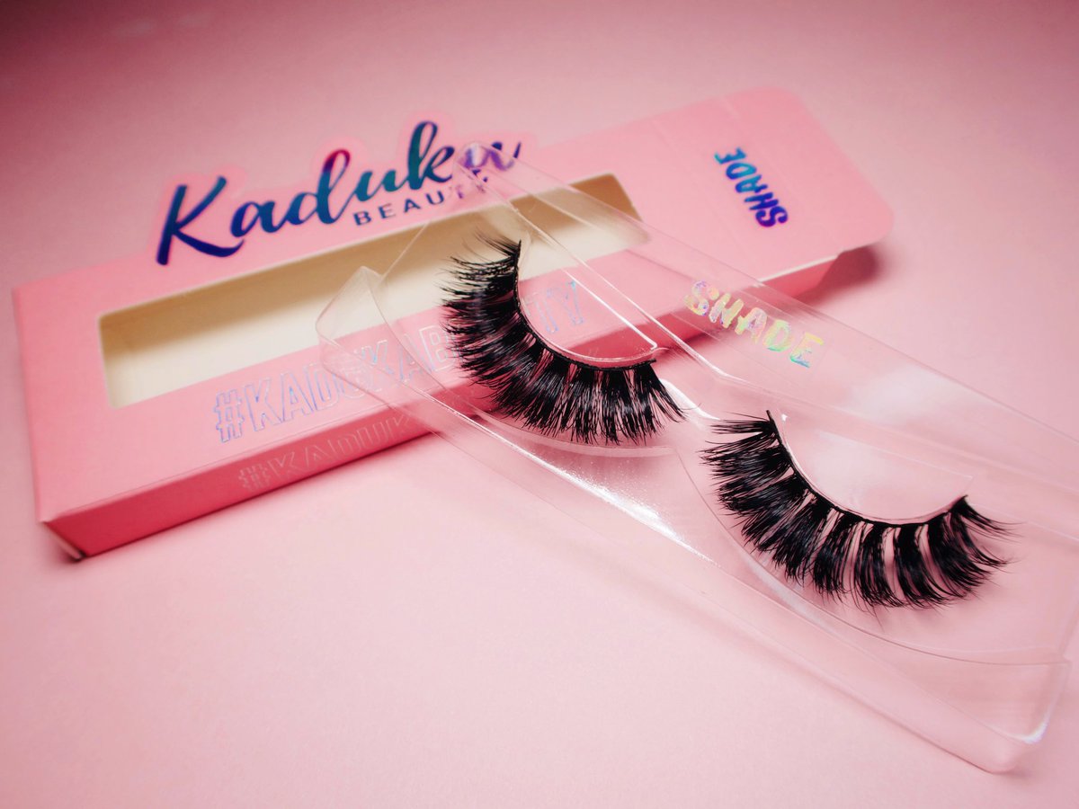 Here’s a closer look at one of our mystery lashes in the style “Shade” 💕