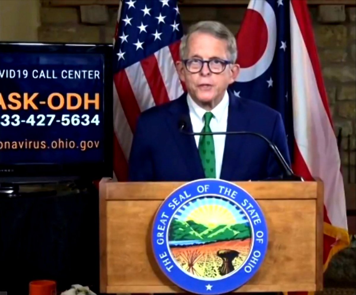OhioHigherEd's tweet image. At today's #COVID19 press briefing, @GovMikeDeWine wears a tie recognizing the only osteopathic college in #Ohio, @OUHCOM. The college trains primary care physicians and other high-need specialists for the areas of greatest need in Ohio and beyond.