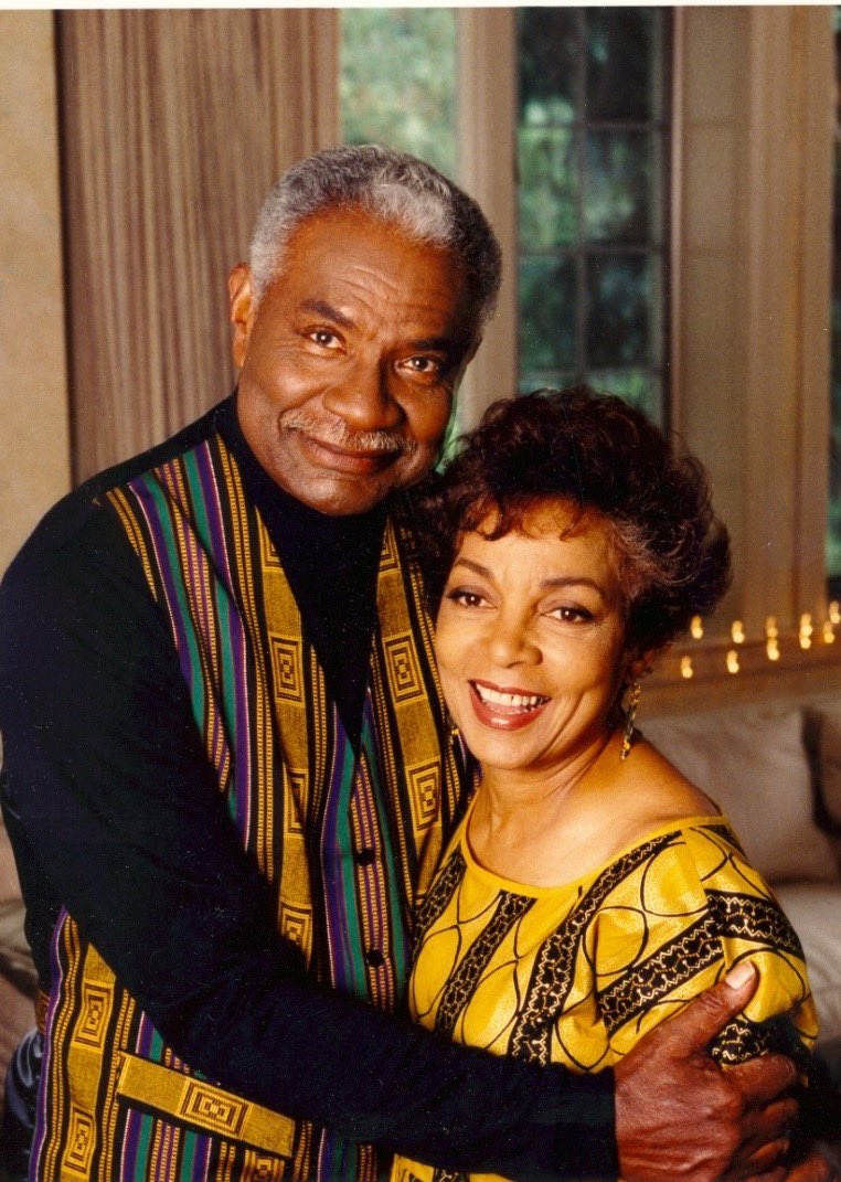 Remembering #RubyDee, on her birthday. Salute to a actress, poet, playwright, screenwriter, journalist, and civil rights activist.