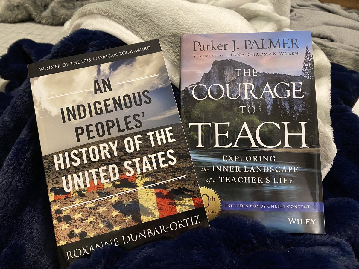 briveemueller's tweet image. when your book order comes in 🙌🏼 #learningiswinning #reading #bookworm #education