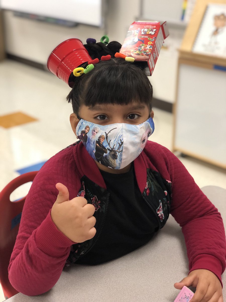 Deanda_HISD's tweet photo. Red Ribbon Week 2020! Drugs are crazy! 😜 just like our cRaZy hair!!! @HoustonISD @KenDavis_7thSon @Leigha_Curry7 @SouthArea_HISD @TeamHISD  #wearedeanda https://t.co/vIcM0X8OzM