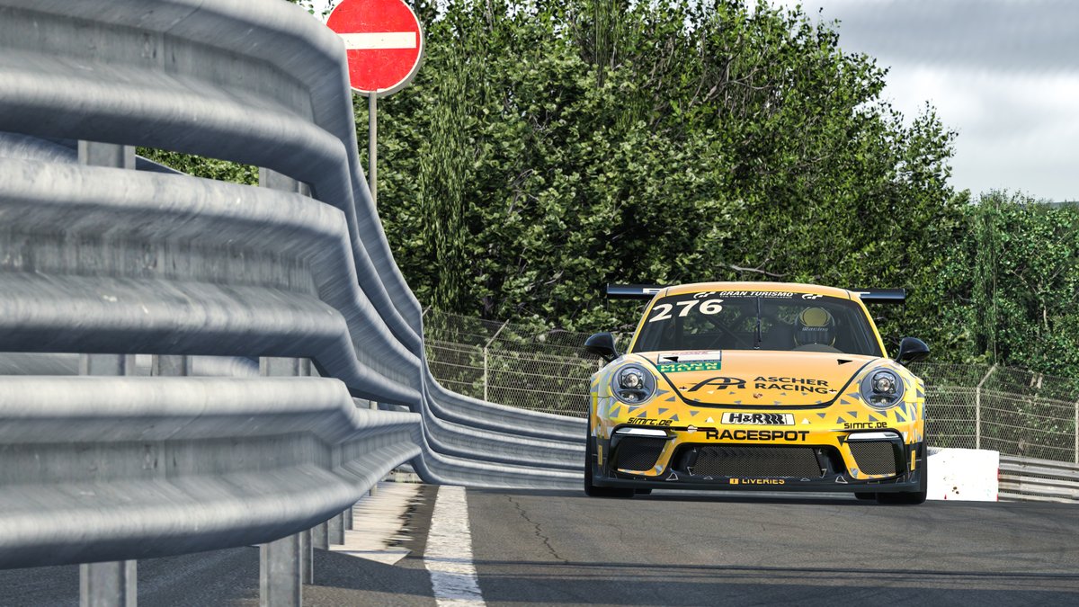 And more champions were crowned today. 👑👑

Congratulations to Claudius Wied and Simon Grossmann who secured the CUP2 title for <a href="/SimRC_de/">SimRC</a> in the no. 276 Porsche 911 GT3 Cup!

#vcoesports #dnls <a href="/vln_de/">Nürburgring Langstrecken-Serie</a> <a href="/iRacing/">iRacing</a>