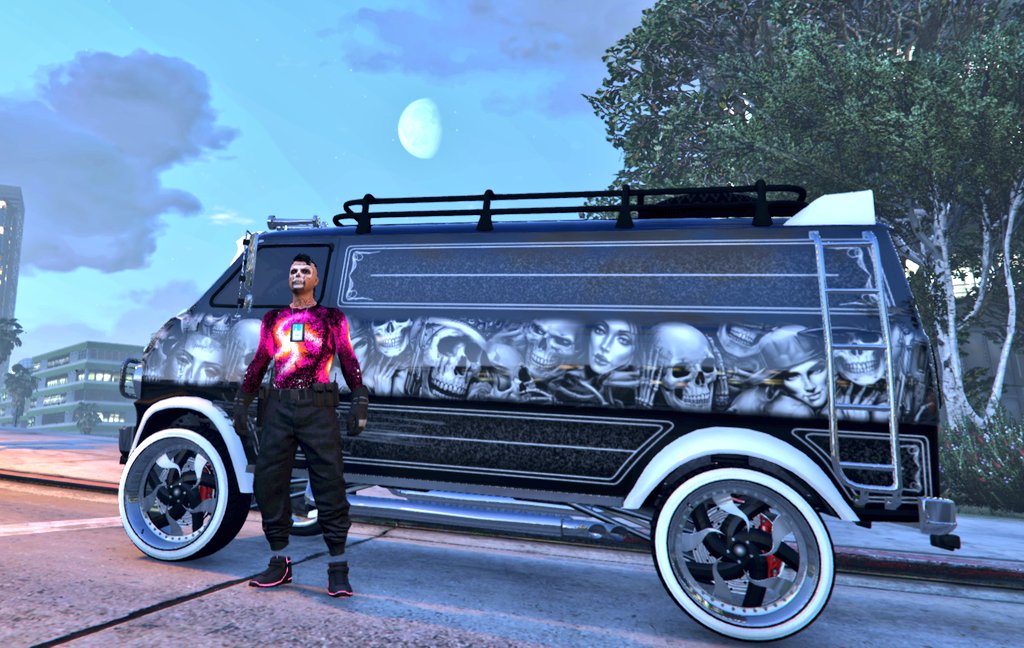 LUXORPM's tweet photo. Youga Classic
#RockstarGames #GTAOnline #HalloweenMachine #LSCity #GTAPhotographers #PhotoEditor #Screenshots #GalaxyOutfit https://t.co/SJvBJGPPVx