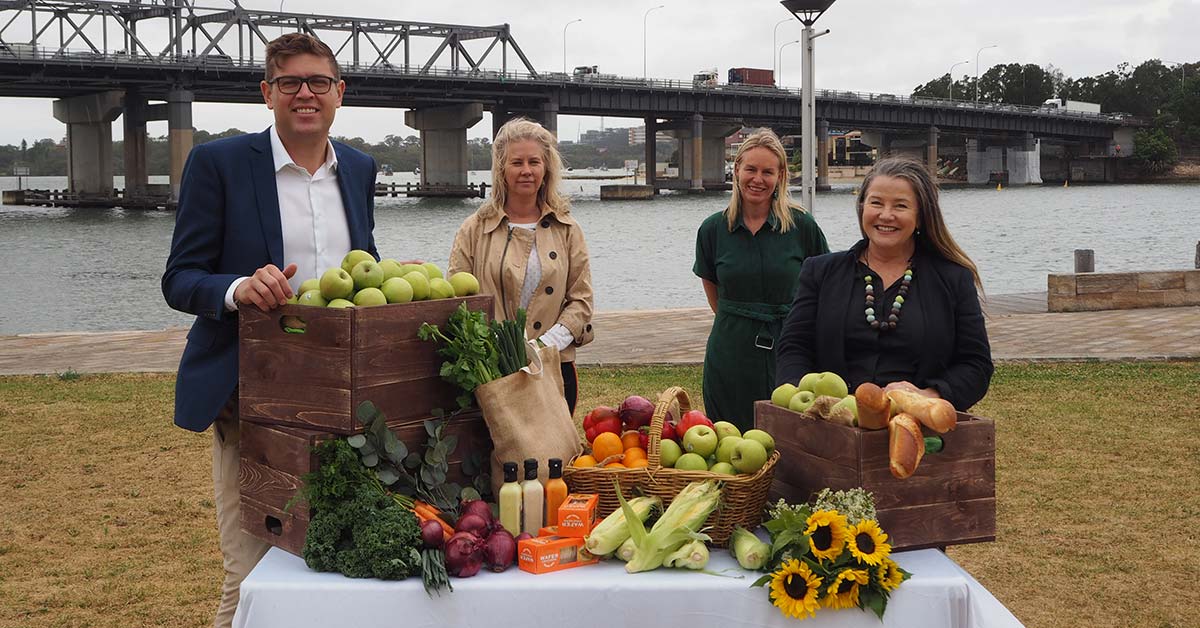 CityofRyde's tweet photo. We're launching #Ryde Wharf Market, our brand-new outdoor market on 8 November at Ryde Wharf Reserve, next to Anderson Park. Come along and find a variety of delicious food, fresh produce, arts and craft, and more. #rydelocal
Read on > https://t.co/RiRYrl0ZLT https://t.co/m6EYQ7qsu6