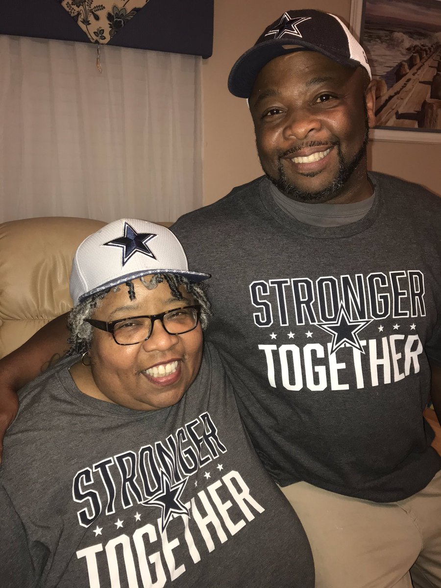 avis_johnson1's tweet photo. @RBStallStuCo - Twin Day- My Brother -in-love, Daron and I  on Day 3 for Homecoming Week! Go Warriors... how ya like dem Cowboys, too!!🏈 https://t.co/aMgIEft63W