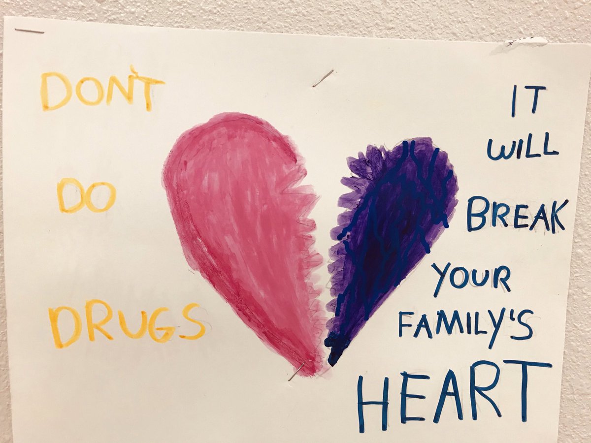 MrsHernandezUPE's tweet photo. Have to say this: Despite all that is going on, OUR students keep rising, artistically, academically, and drug free. #loveourstudents #love #nodrugs #redribbonweek #UPEStrong @mrsramireza @Megkingfl1 @MegKing62003857 https://t.co/gu18Qwlu6H